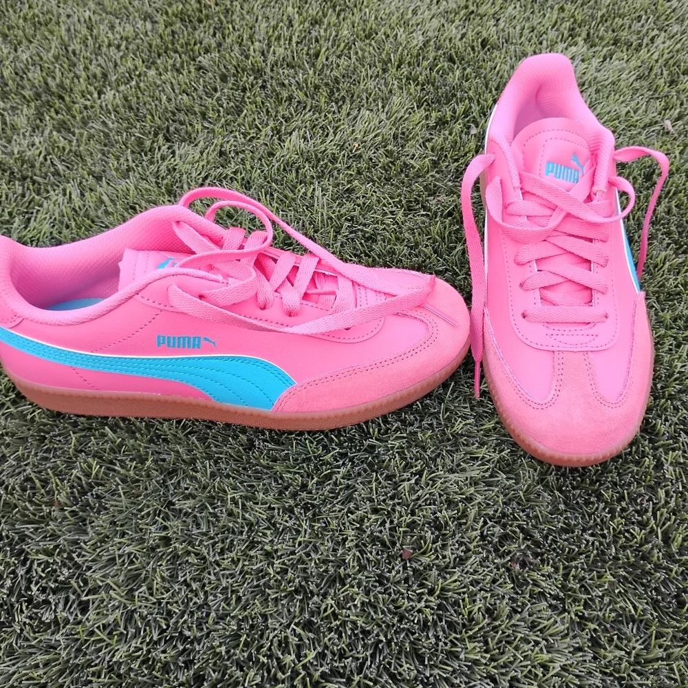 PUMA Women's Club II Era Suede Sneakers - Picture 9 of 11